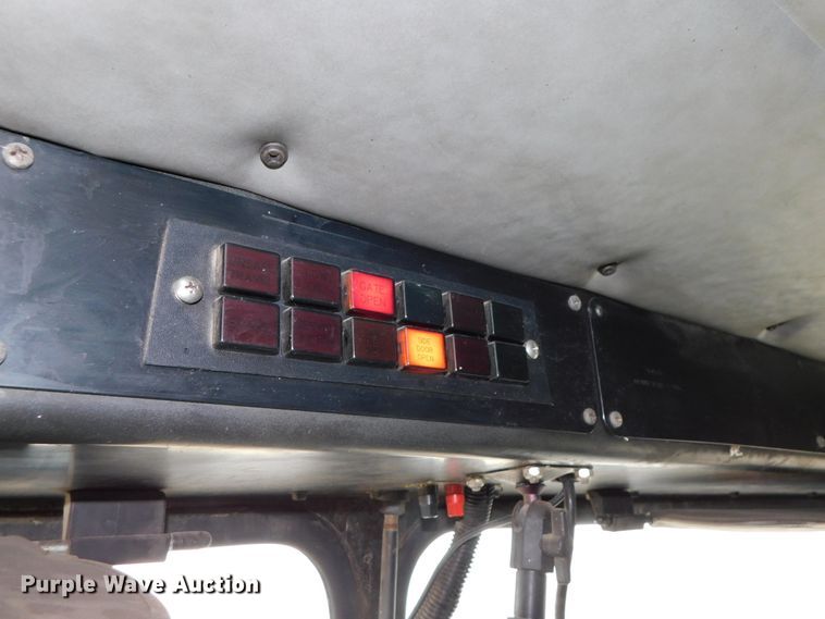 image for item DJ5970 2009 Peterbilt 320  refuse truck