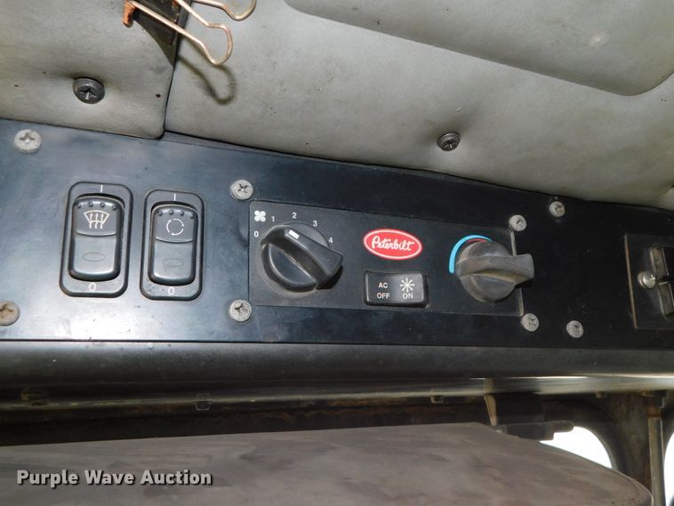 image for item DJ5970 2009 Peterbilt 320  refuse truck