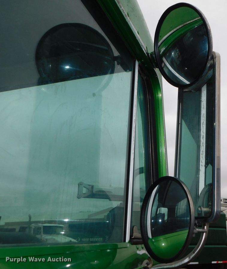 image for item DJ5970 2009 Peterbilt 320  refuse truck