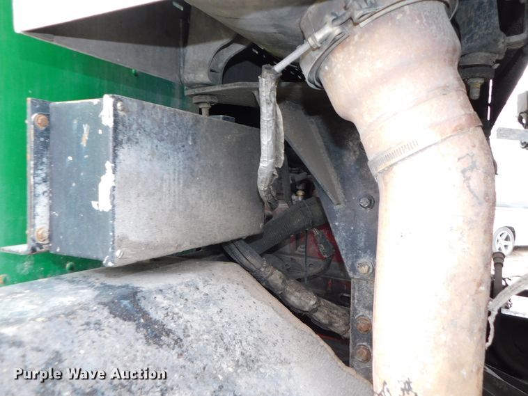 image for item DJ5970 2009 Peterbilt 320  refuse truck