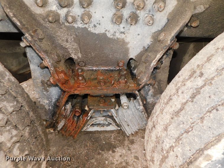 image for item DJ5970 2009 Peterbilt 320  refuse truck