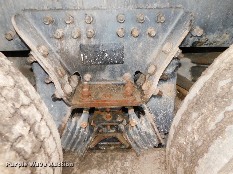 image for item DJ5970 2009 Peterbilt 320  refuse truck