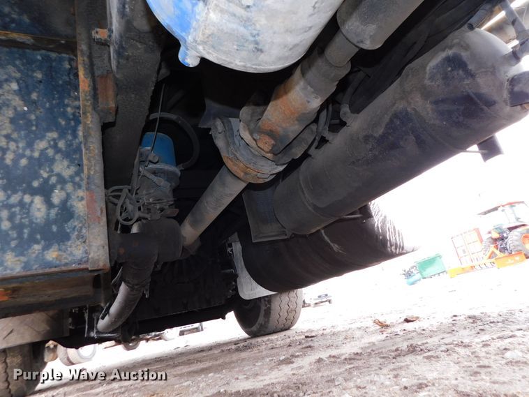 image for item DJ5970 2009 Peterbilt 320  refuse truck