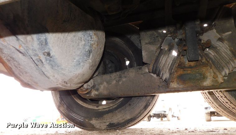 image for item DJ5970 2009 Peterbilt 320  refuse truck