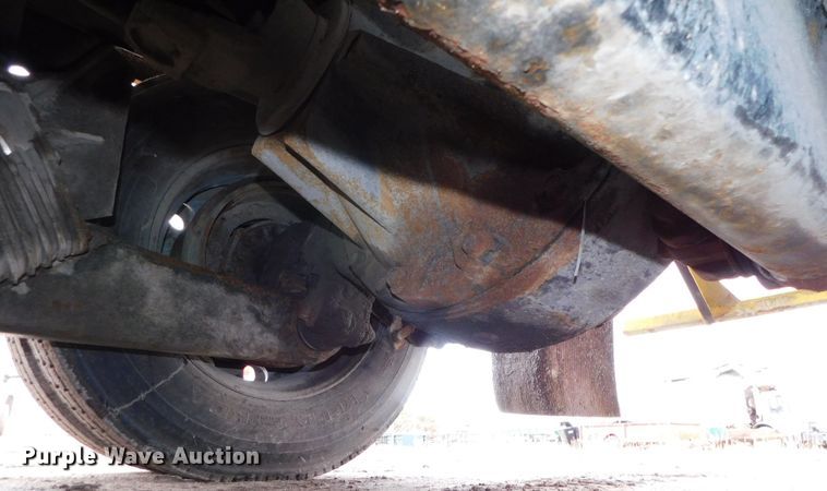 image for item DJ5970 2009 Peterbilt 320  refuse truck