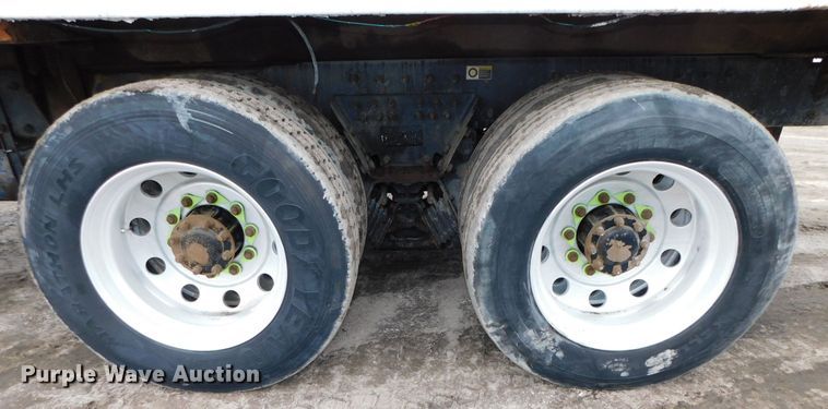 image for item DJ5970 2009 Peterbilt 320  refuse truck