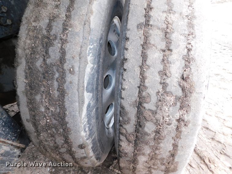 image for item DJ5970 2009 Peterbilt 320  refuse truck