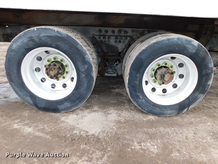 image for item DJ5970 2009 Peterbilt 320  refuse truck