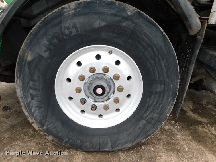 image for item DJ5970 2009 Peterbilt 320  refuse truck