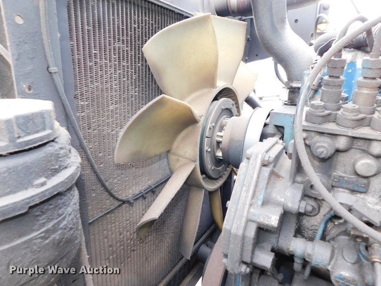 image for item DJ5972 1996 International 4900  refuse truck