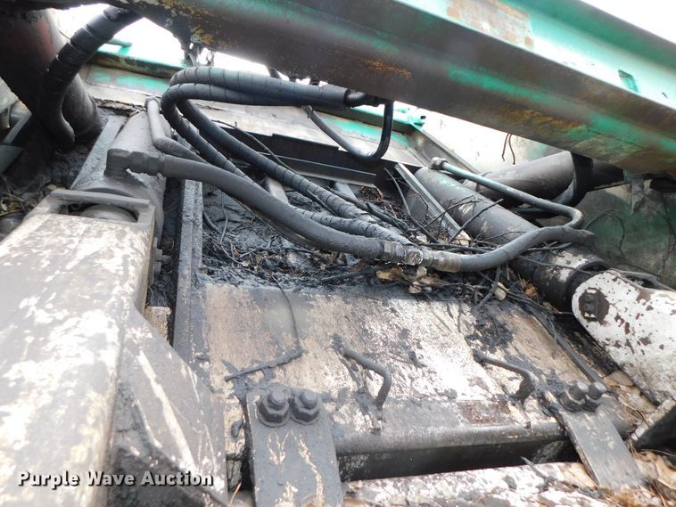 image for item DJ5972 1996 International 4900  refuse truck