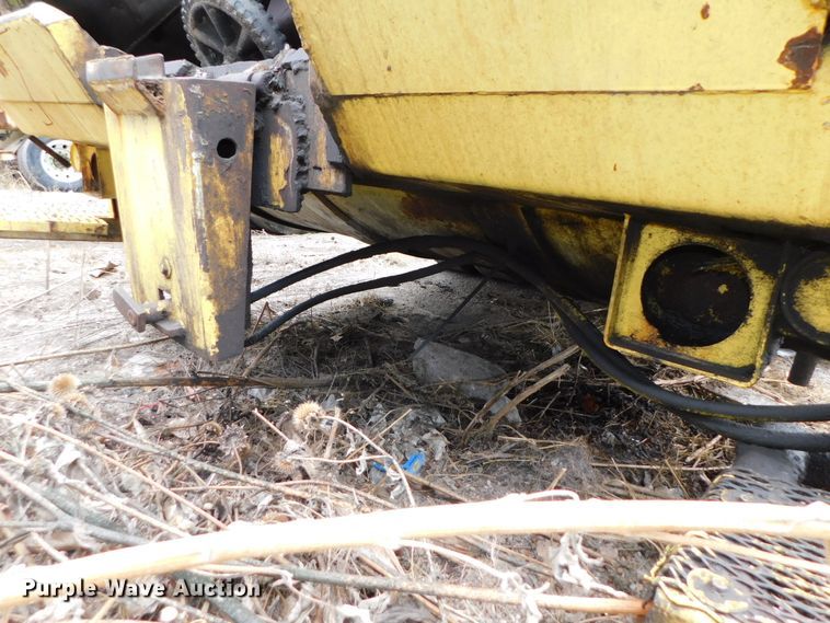 image for item DJ5972 1996 International 4900  refuse truck