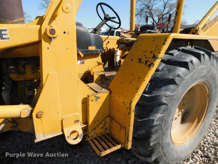 image for item DJ5977 John Deere 500C  backhoe