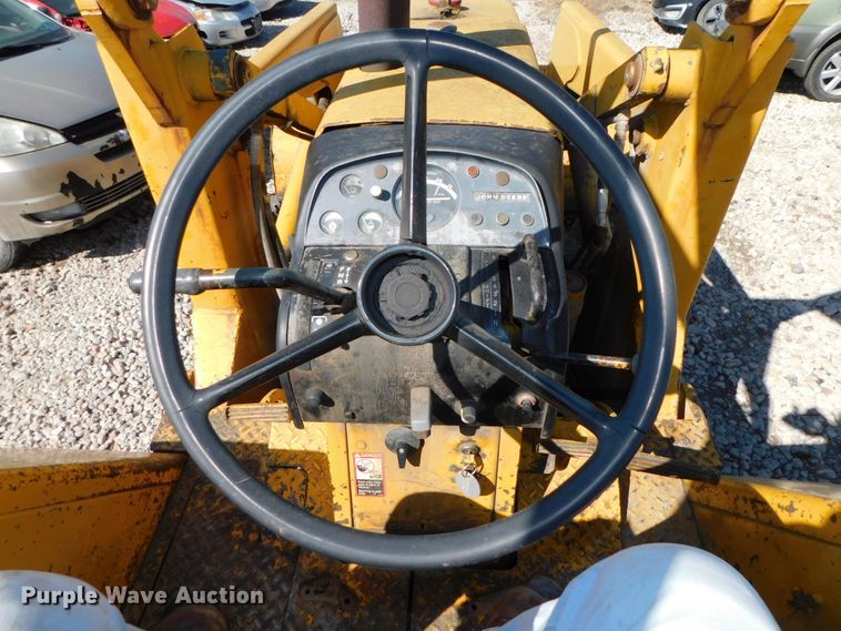 image for item DJ5977 John Deere 500C  backhoe