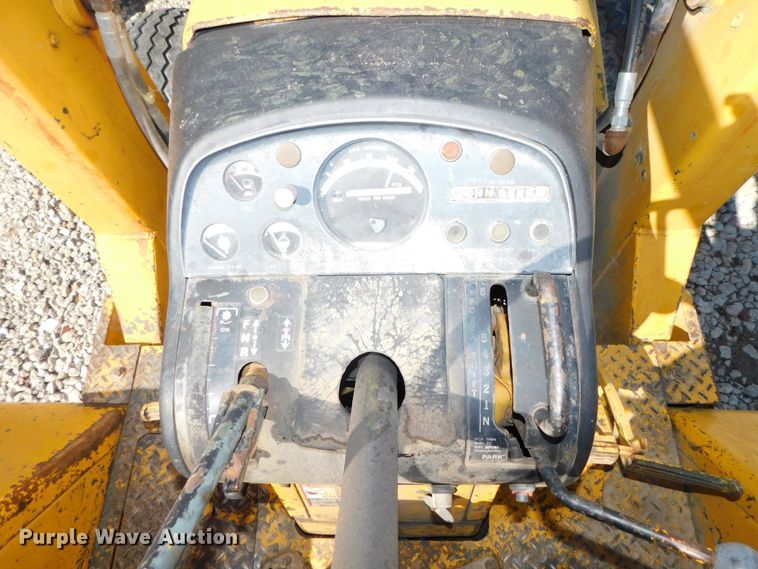 image for item DJ5977 John Deere 500C  backhoe