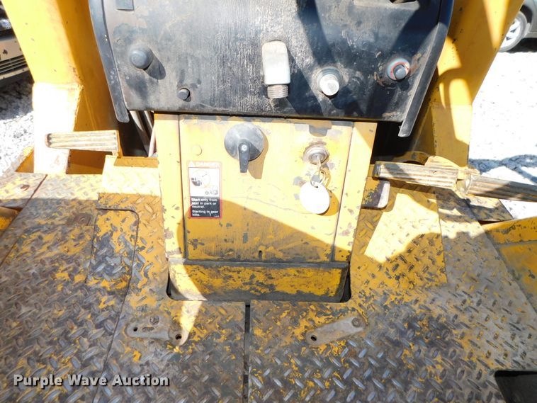 image for item DJ5977 John Deere 500C  backhoe