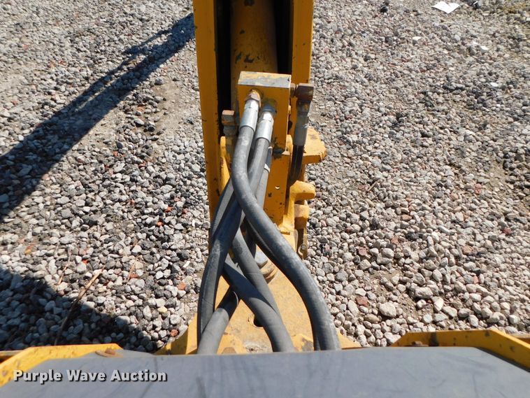 image for item DJ5977 John Deere 500C  backhoe