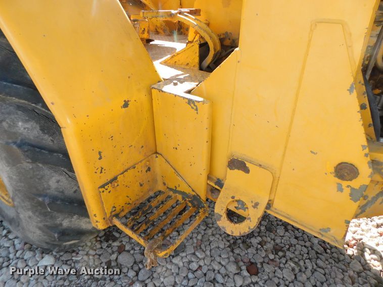 image for item DJ5977 John Deere 500C  backhoe