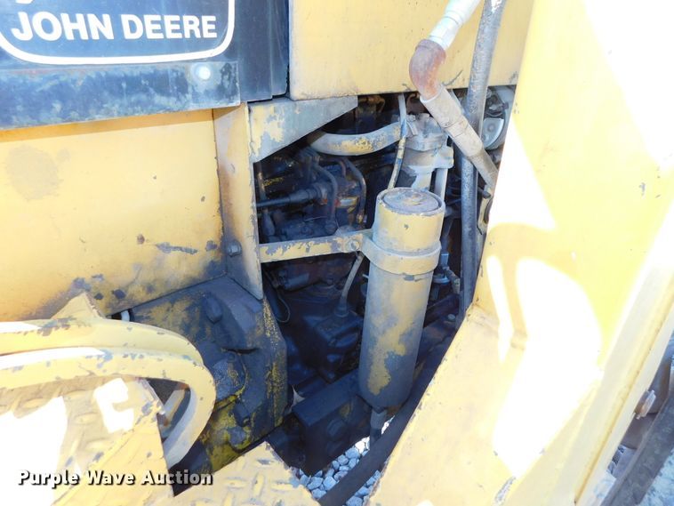 image for item DJ5977 John Deere 500C  backhoe