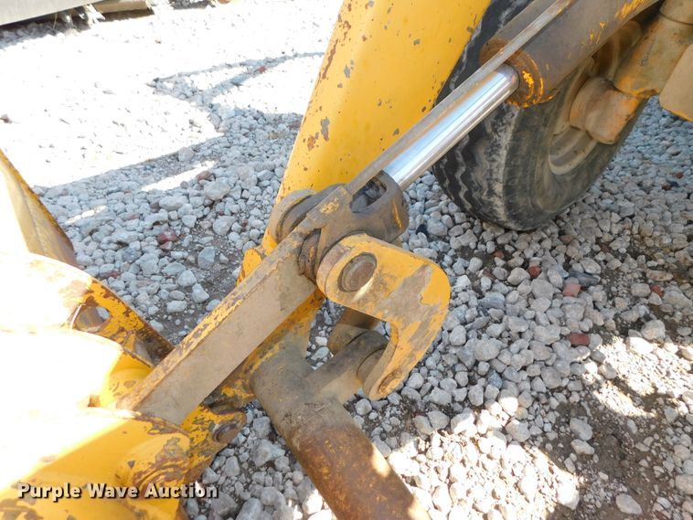image for item DJ5977 John Deere 500C  backhoe
