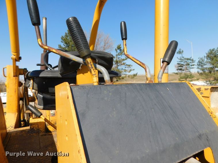 image for item DJ5977 John Deere 500C  backhoe