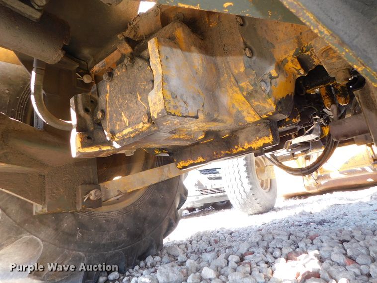 image for item DJ5977 John Deere 500C  backhoe