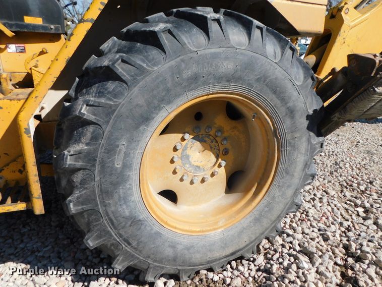 image for item DJ5977 John Deere 500C  backhoe