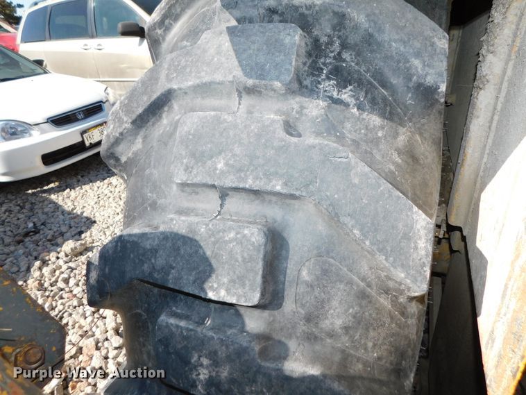 image for item DJ5977 John Deere 500C  backhoe