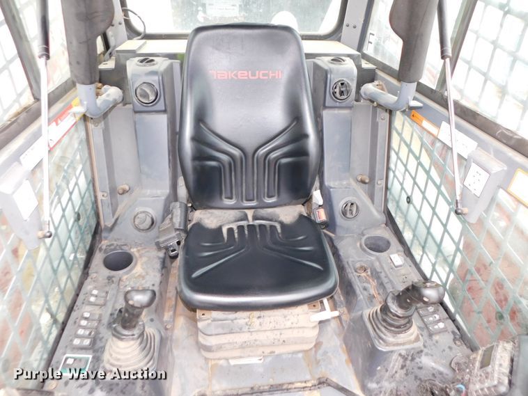 image for item DJ5978 2018 Takeuchi TL12R-2  tracked skid steer loader