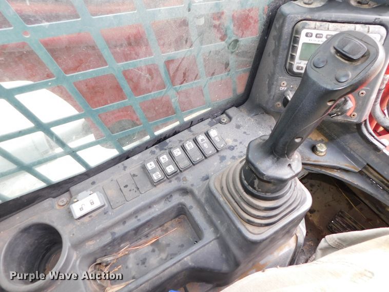 image for item DJ5978 2018 Takeuchi TL12R-2  tracked skid steer loader