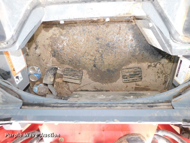 image for item DJ5978 2018 Takeuchi TL12R-2  tracked skid steer loader