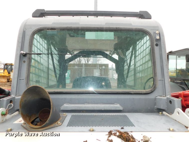 image for item DJ5978 2018 Takeuchi TL12R-2  tracked skid steer loader