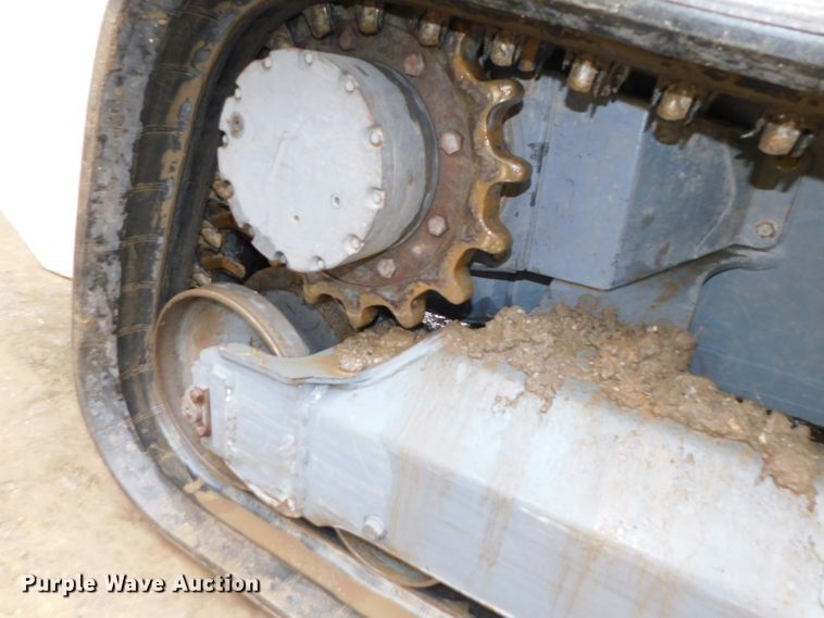 image for item DJ5978 2018 Takeuchi TL12R-2  tracked skid steer loader