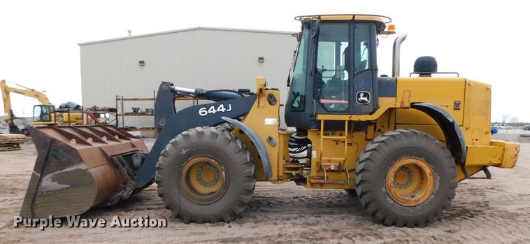 image for item DJ5982 2006 John Deere 644J  wheel loader
