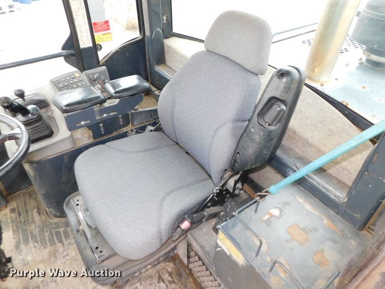 image for item DJ5982 2006 John Deere 644J  wheel loader