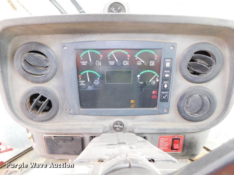 image for item DJ5982 2006 John Deere 644J  wheel loader