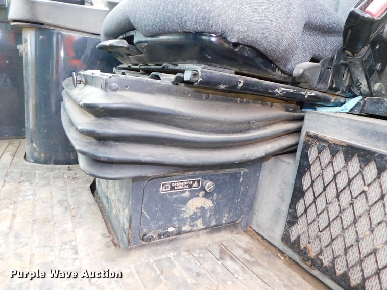 image for item DJ5982 2006 John Deere 644J  wheel loader