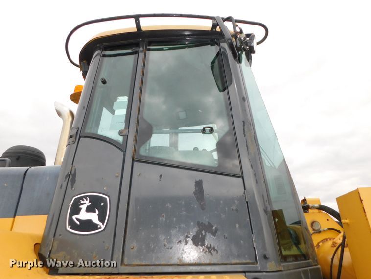 image for item DJ5982 2006 John Deere 644J  wheel loader