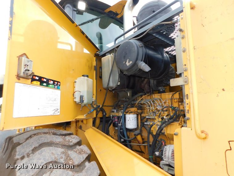 image for item DJ5982 2006 John Deere 644J  wheel loader