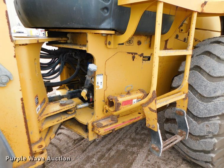 image for item DJ5982 2006 John Deere 644J  wheel loader