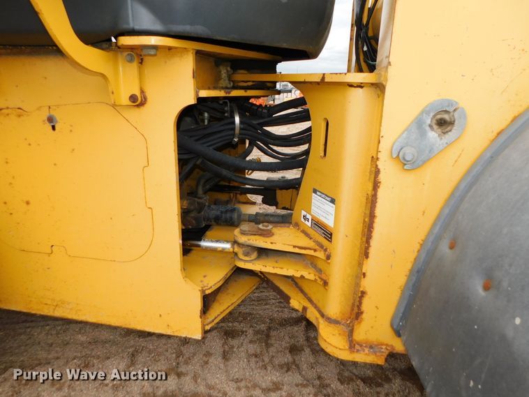 image for item DJ5982 2006 John Deere 644J  wheel loader