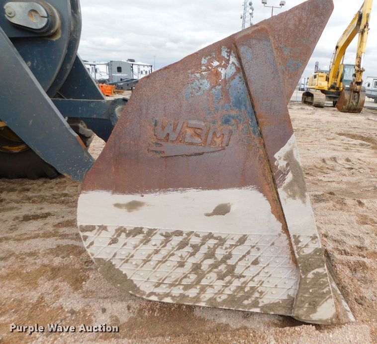 image for item DJ5982 2006 John Deere 644J  wheel loader