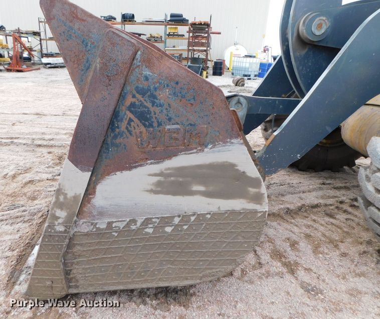 image for item DJ5982 2006 John Deere 644J  wheel loader