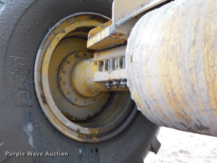 image for item DJ5982 2006 John Deere 644J  wheel loader