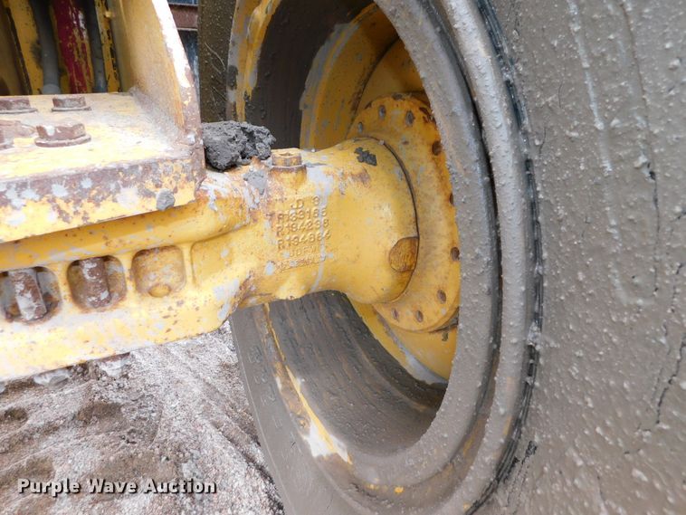 image for item DJ5982 2006 John Deere 644J  wheel loader