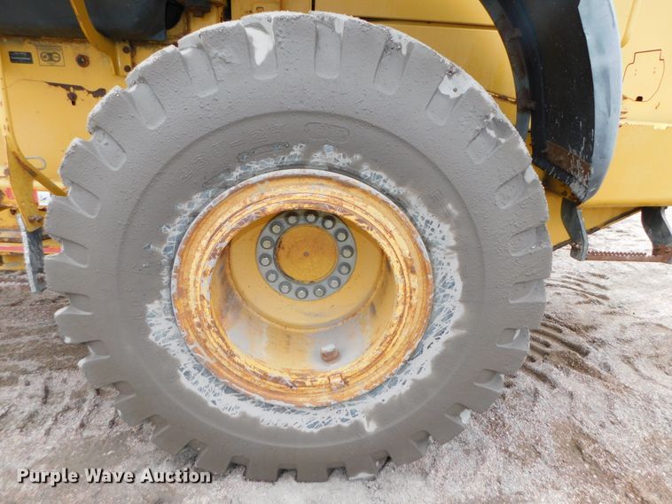 image for item DJ5982 2006 John Deere 644J  wheel loader