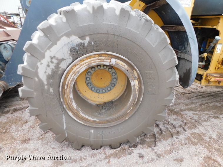 image for item DJ5982 2006 John Deere 644J  wheel loader