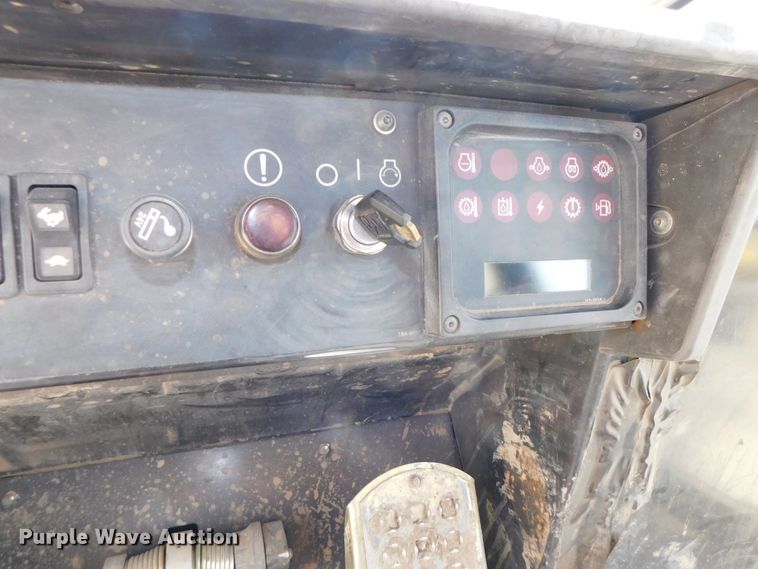 image for item DJ5995 2002 Caterpillar 963C LGP  track loader