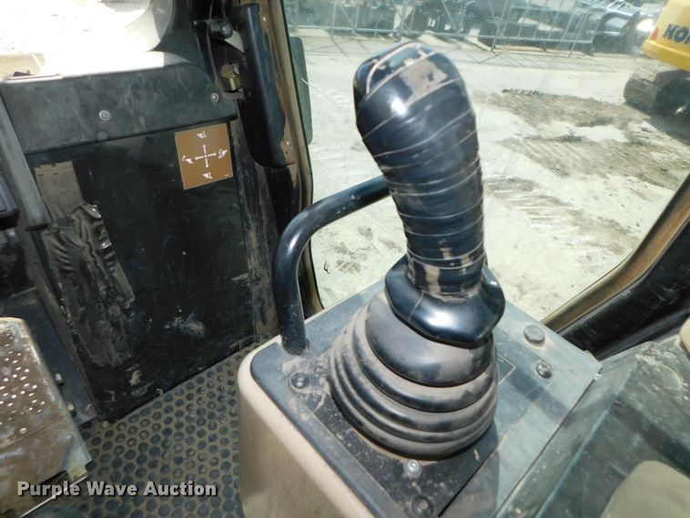 image for item DJ5995 2002 Caterpillar 963C LGP  track loader