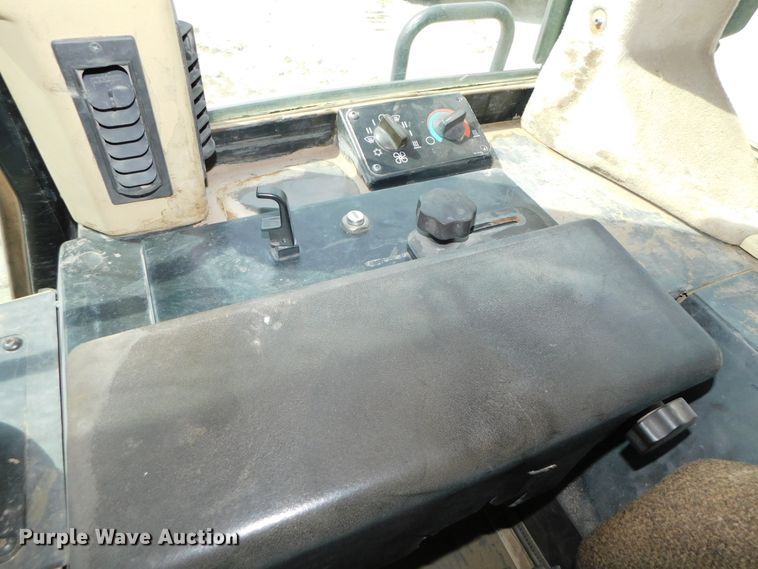 image for item DJ5995 2002 Caterpillar 963C LGP  track loader